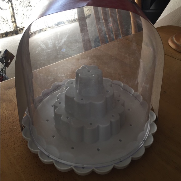 SOLD ‼️ Cake pop stand with dome lid - Picture 2 of 6